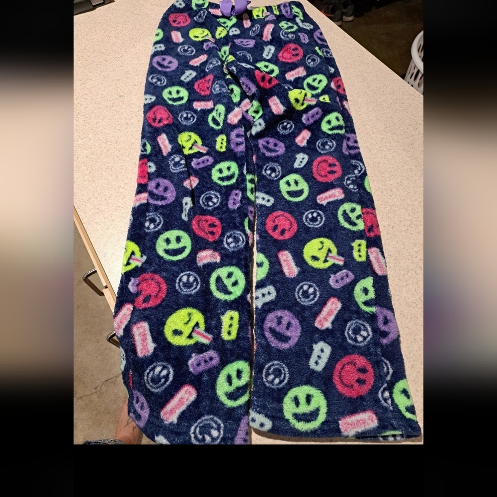 Girls smiley face pajama pants size large